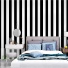 Öntapadó tapéta fekete-fehér csíkos; 10 méteres tekercsben